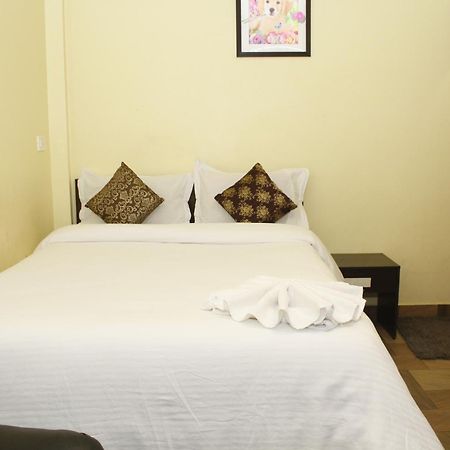 Aurora Guest House 西隆 外观 照片