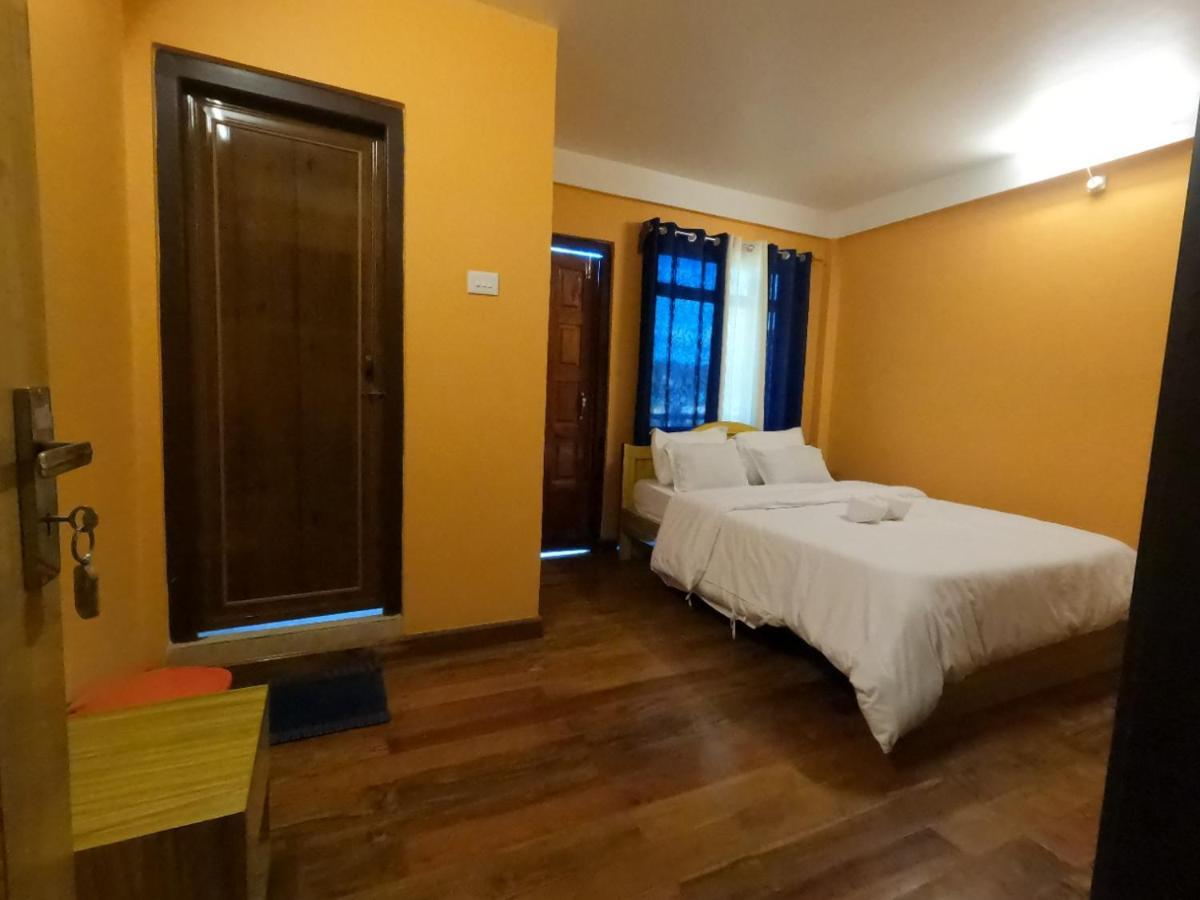 Aurora Guest House 西隆 外观 照片
