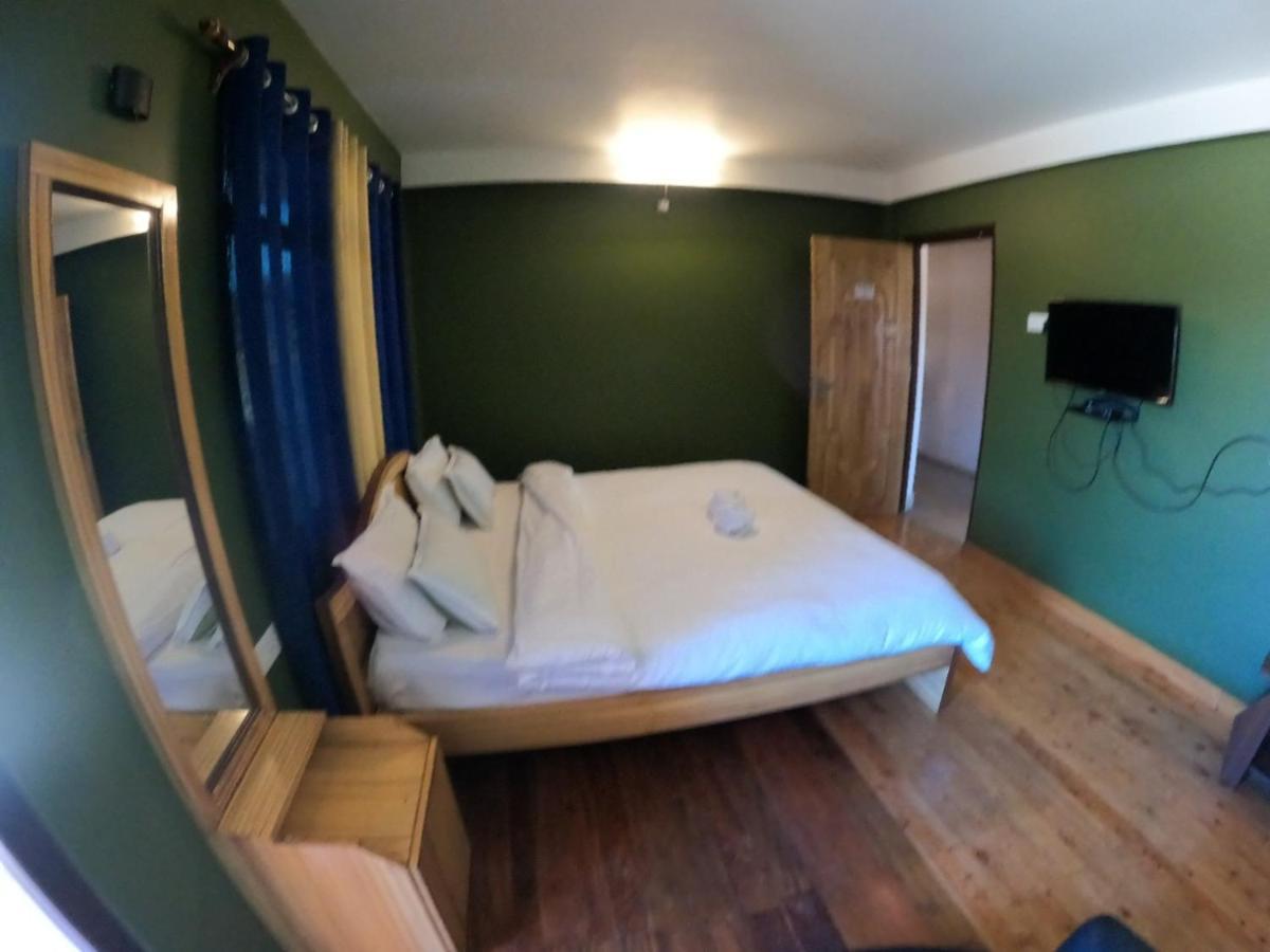 Aurora Guest House 西隆 外观 照片