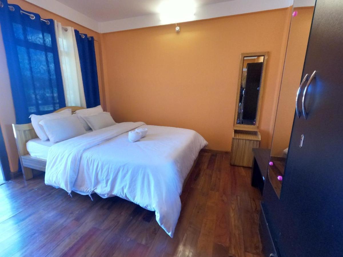 Aurora Guest House 西隆 外观 照片