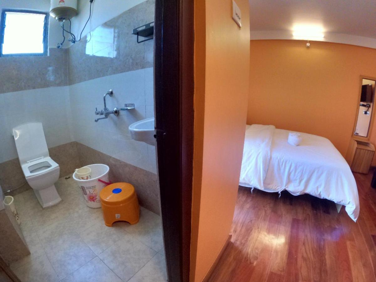 Aurora Guest House 西隆 外观 照片