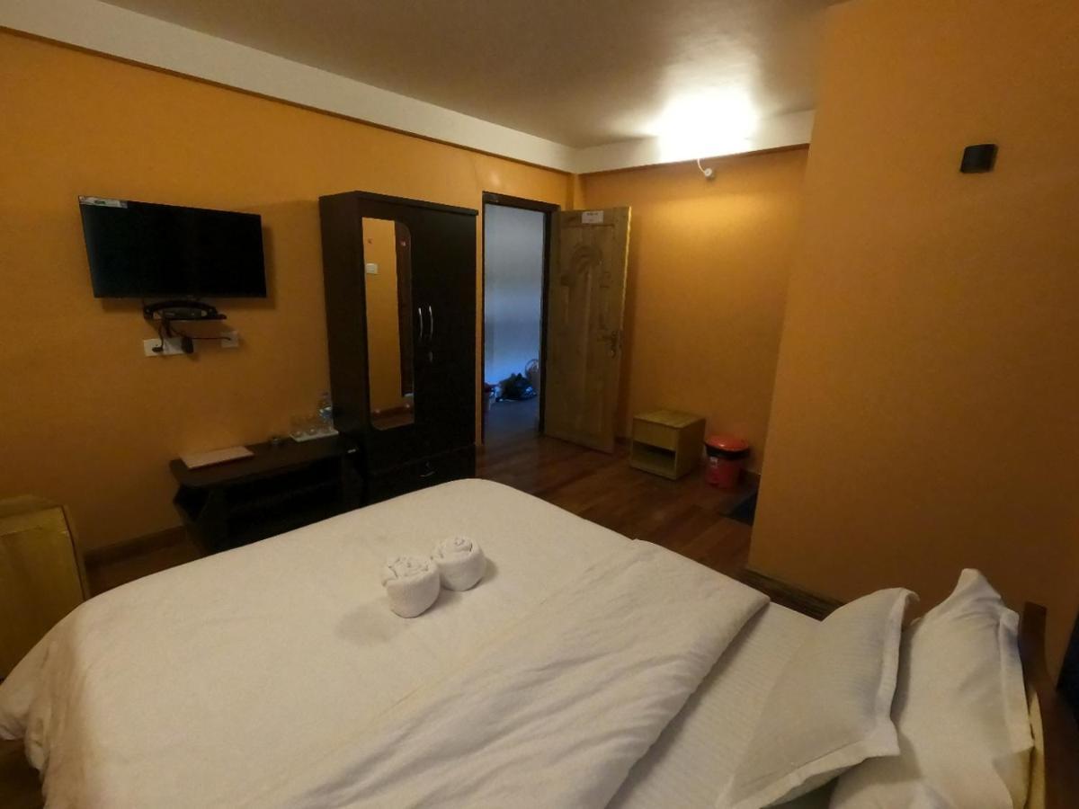 Aurora Guest House 西隆 外观 照片