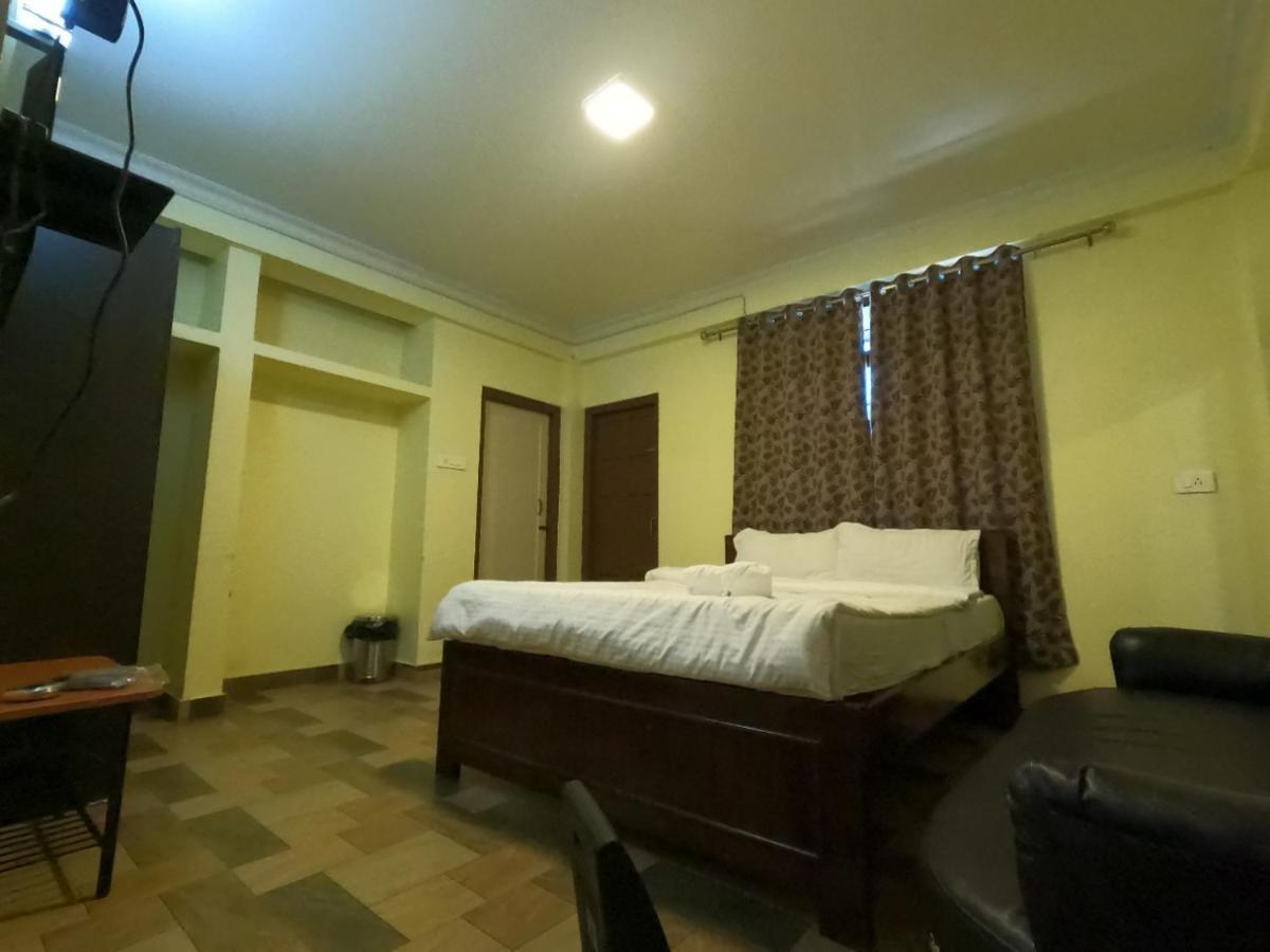 Aurora Guest House 西隆 外观 照片