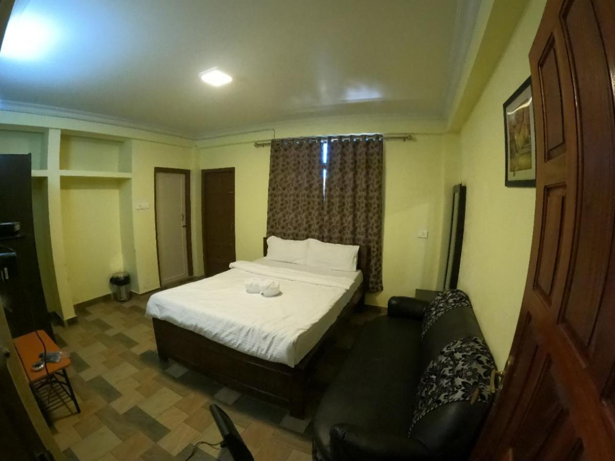 Aurora Guest House 西隆 外观 照片