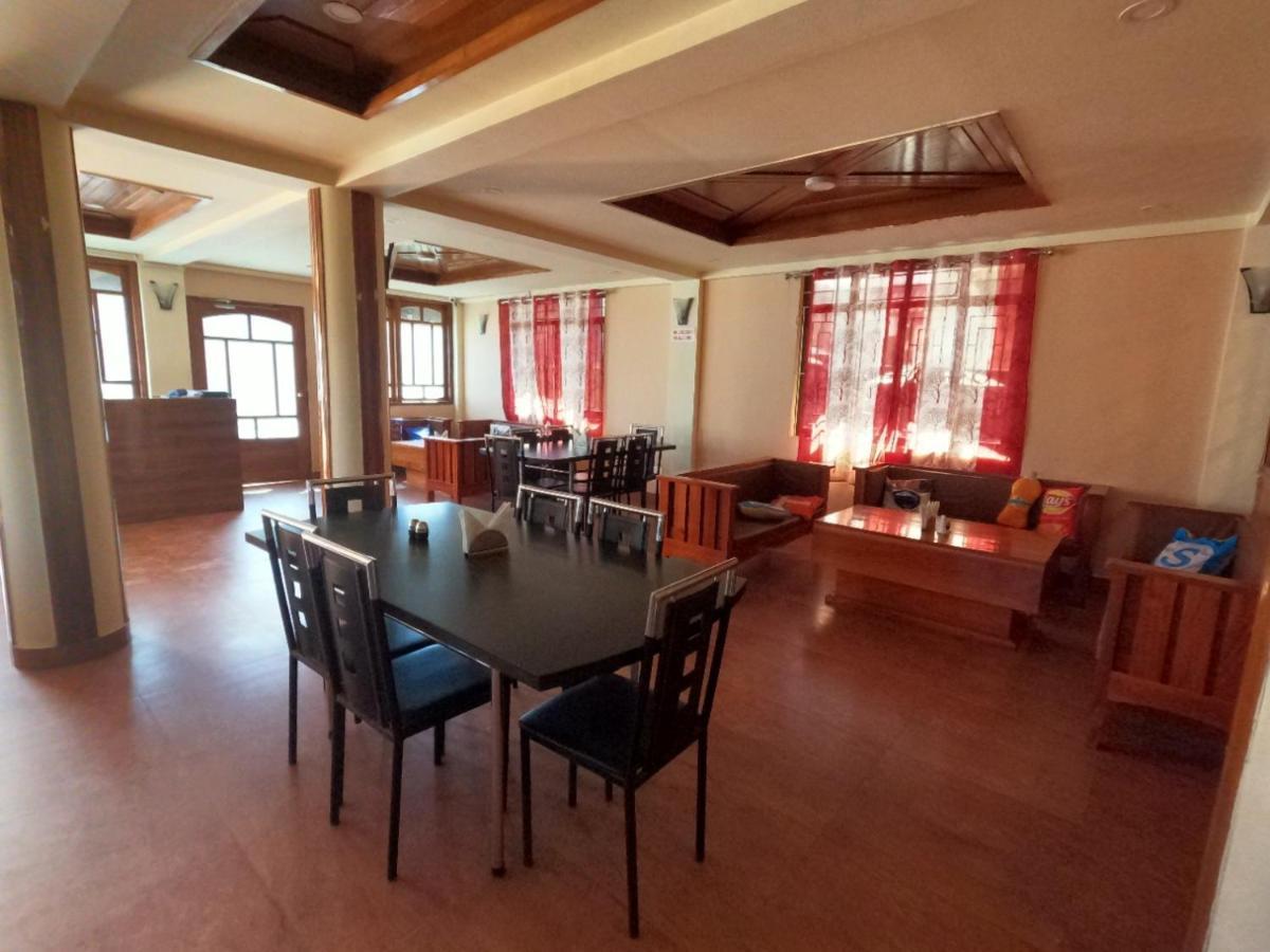 Aurora Guest House 西隆 外观 照片