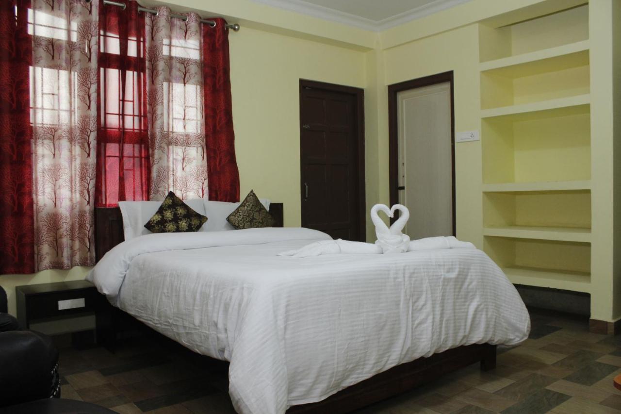Aurora Guest House 西隆 外观 照片