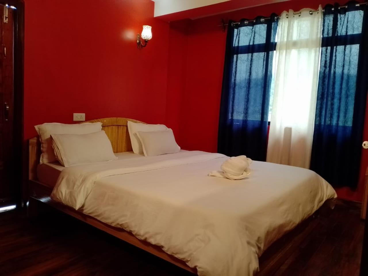 Aurora Guest House 西隆 外观 照片