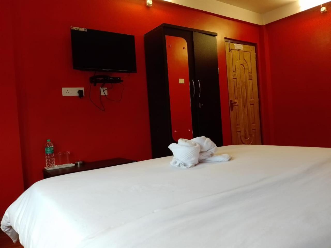 Aurora Guest House 西隆 外观 照片