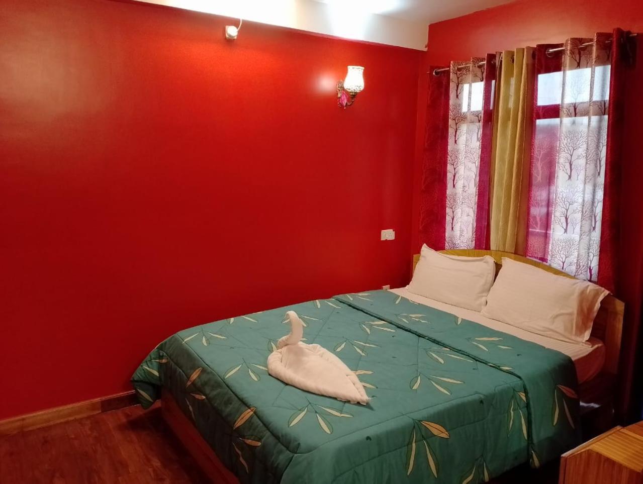 Aurora Guest House 西隆 外观 照片