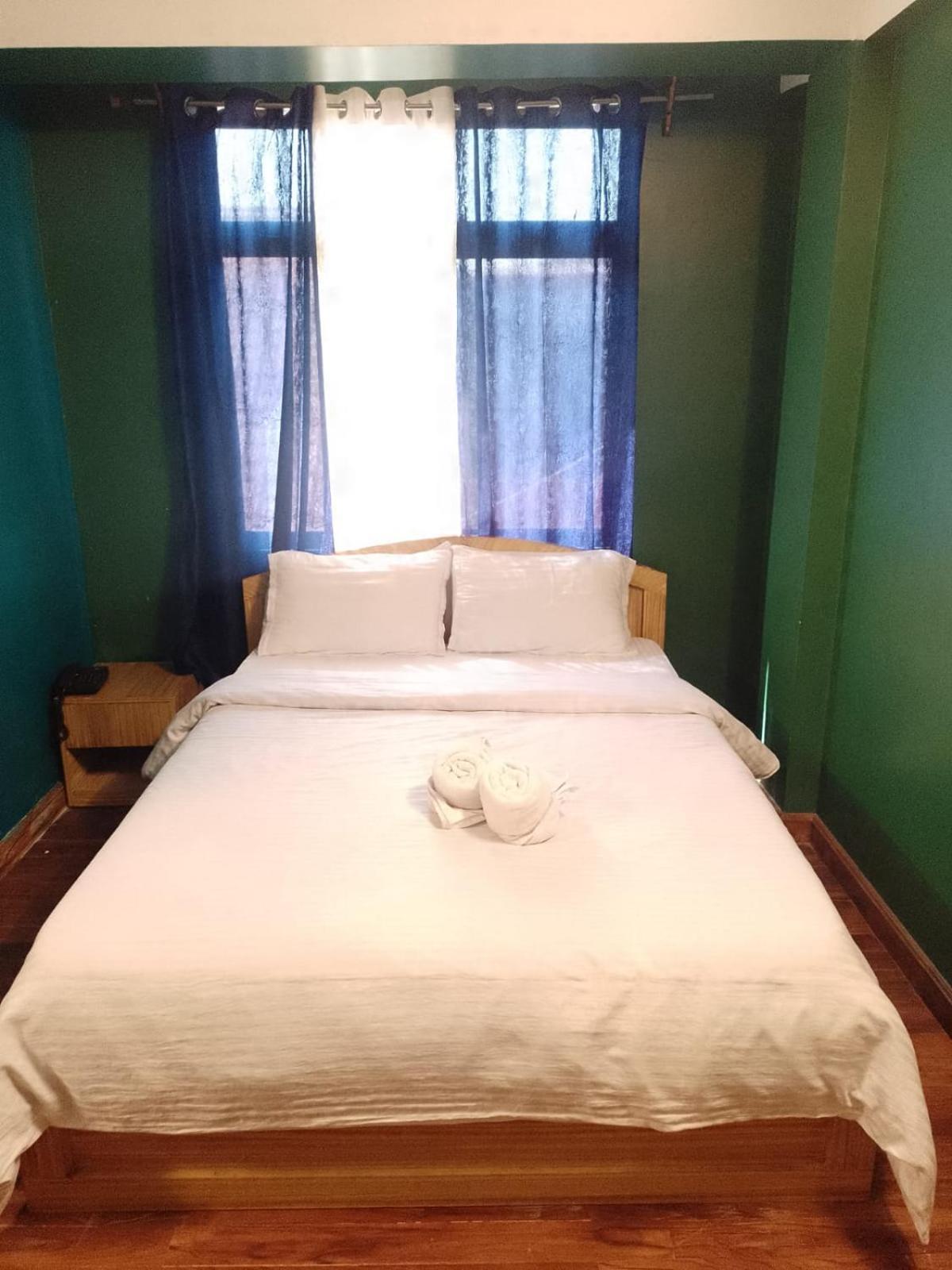 Aurora Guest House 西隆 外观 照片