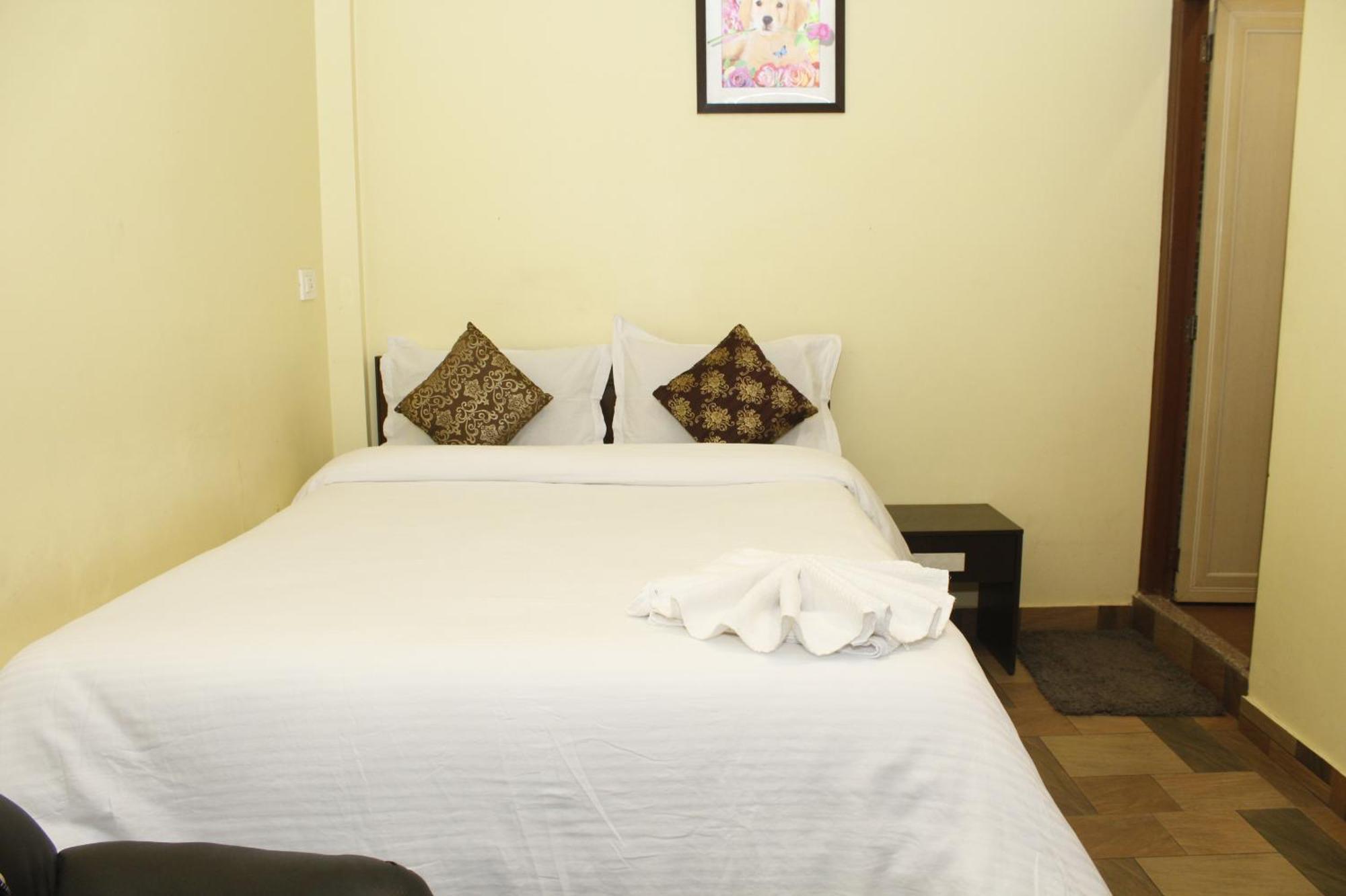 Aurora Guest House 西隆 外观 照片
