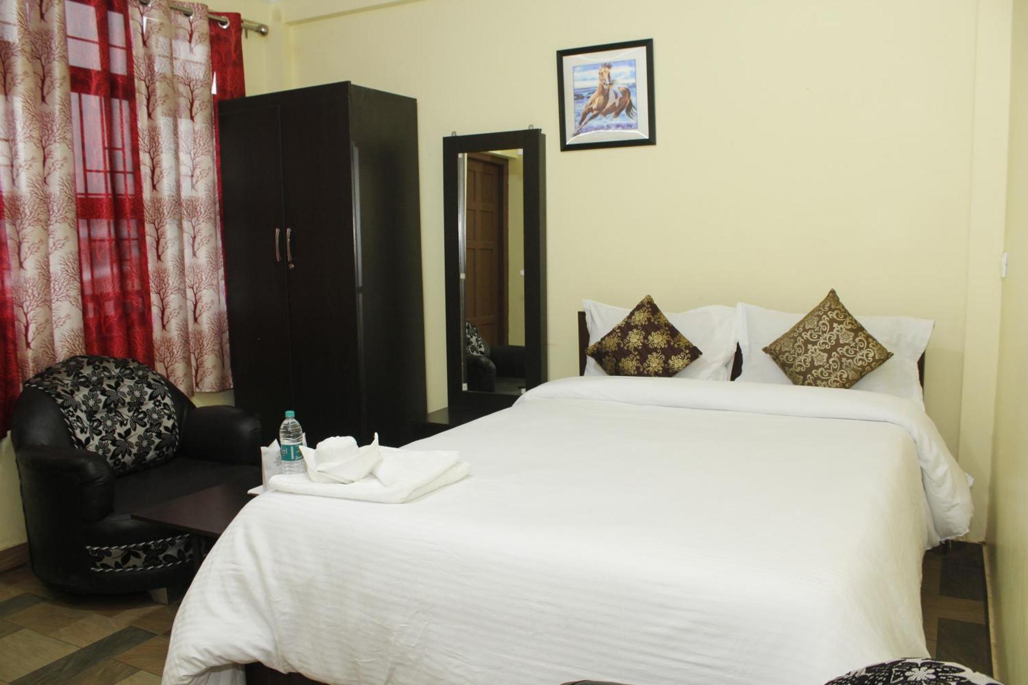 Aurora Guest House 西隆 外观 照片